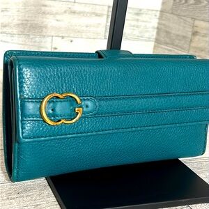 Rare Gucci blue continental wallet EUC